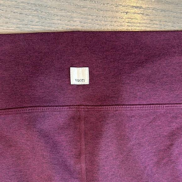 NWOT Vuori Brown Leggings with Wide Waistband and Full Length - Picture 5 of 6